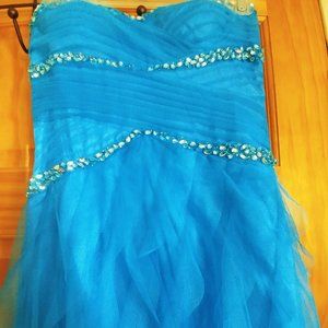 Le château organza blue prom/bridesmaid dress